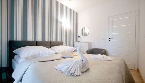 Suite económica, 1 cama de matrimonio con sofá cama