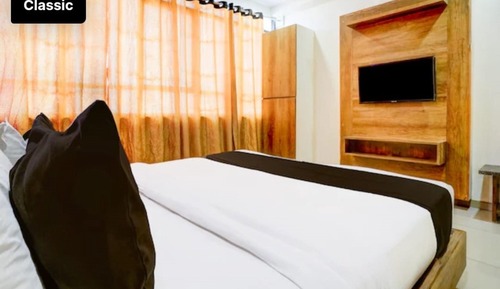 Deluxe Double Room, City View