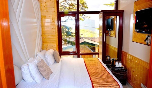 Habitación Deluxe doble, balcón, vistas a la montaña