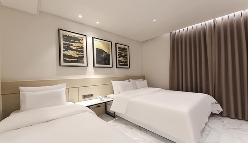 Habitación familiar con 2 camas individuales, no fumadores, vistas parciales al lago