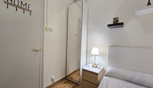Habitación individual económica, baño compartido