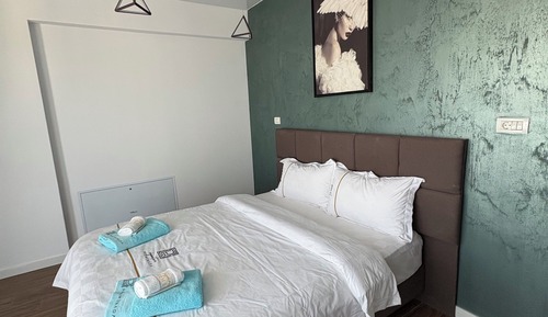 Estudio Deluxe, vistas parciales al mar