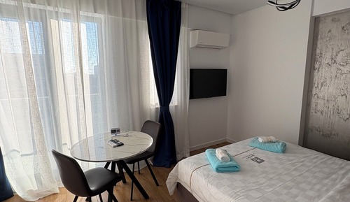 Estudio Deluxe, vistas parciales al mar