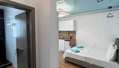 Estudio Deluxe, vistas parciales al mar