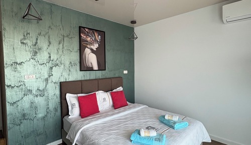 Estudio Deluxe, vistas parciales al mar