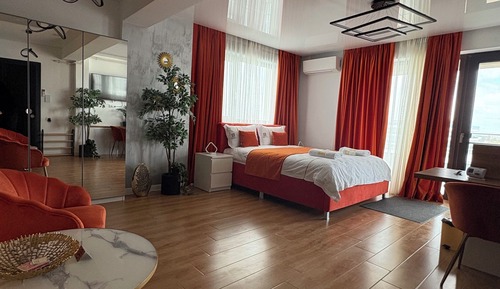 Estudio Deluxe, vistas parciales al mar