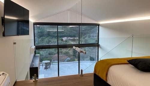 Apartamento familiar, balcón, vistas a la montaña