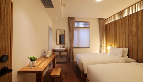 Habitación básica con 1 cama doble o 2 individuales