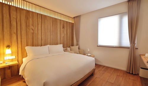 Habitación básica doble, no fumadores, baño privado