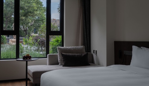 Habitación doble superior, 1 cama de matrimonio, fumadores, baño privado