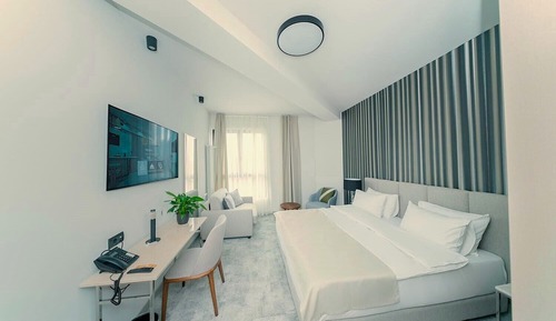 Habitación triple Confort, vistas al jardín