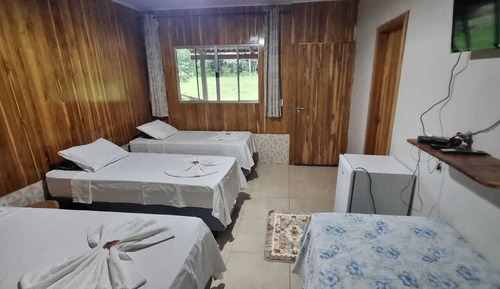 Habitación cuádruple, vistas al patio