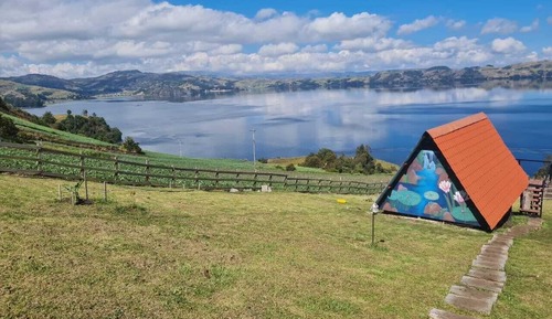 Cabaña básica, balcón, vistas al lago