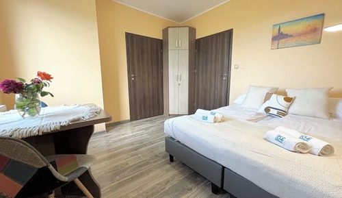 Habitación básica doble, baño privado, planta baja