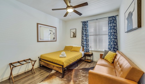 Apartamento familiar, 3 habitaciones, balcón, vistas al jardín