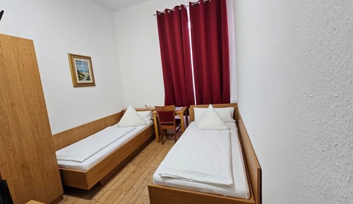 Habitación estándar con 2 camas individuales
