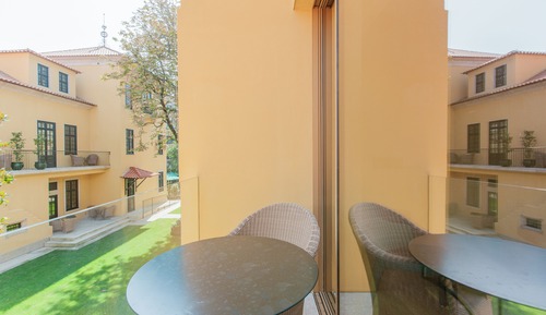 Suite superior, vistas a la piscina