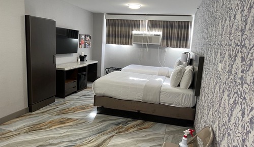 Habitación doble, 2 camas dobles, no fumadores, baño privado