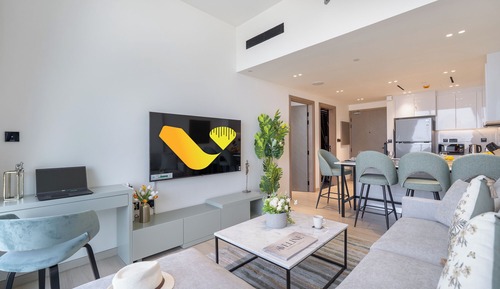 Apartamento de lujo, balcón