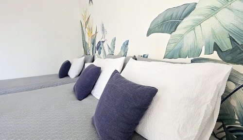 Habitación triple, balcón, vistas al jardín