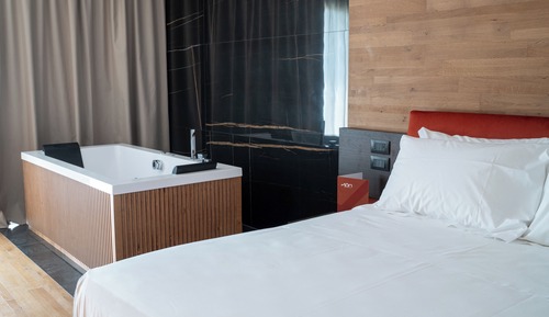 Suite superior, 1 cama de matrimonio grande con sofá cama, vistas a la ciudad