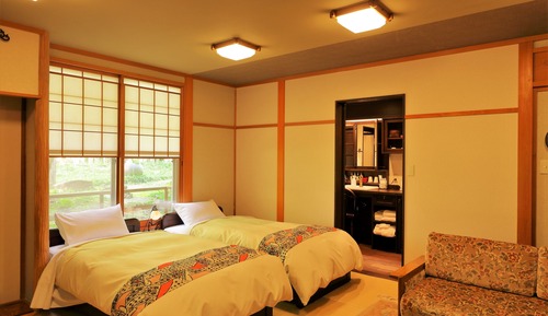 Habitación con 2 camas individuales, no fumadores, baño privado (La room, 1F, Japanese Style)