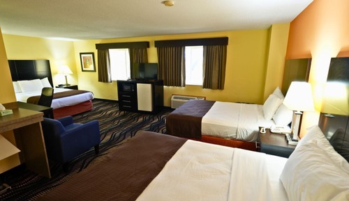 Suite estudio familiar, no fumadores (3 Queen Beds)