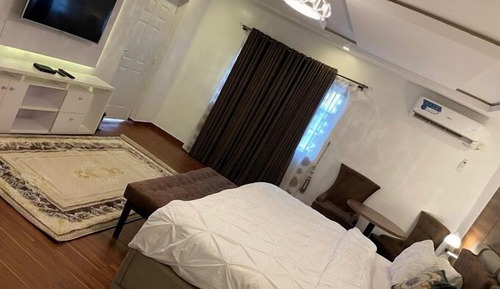 Apartamento económico, balcón, vistas a la ciudad