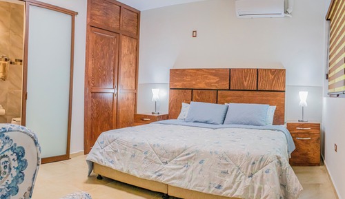 Estudio Deluxe, en una planta alta