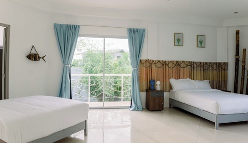 Habitación familiar, 2 camas de matrimonio, balcón, vistas al complejo turístico