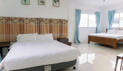 Habitación familiar, 2 camas de matrimonio, balcón