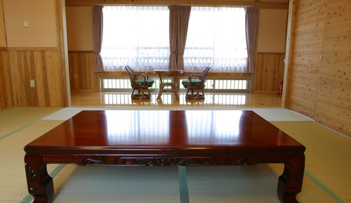 Habitación cuádruple, vistas al río (Japanese room)