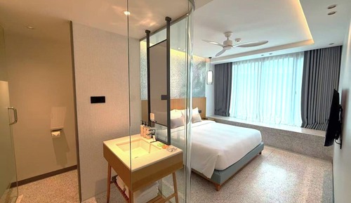Suite, 1 cama de matrimonio grande con sofá cama