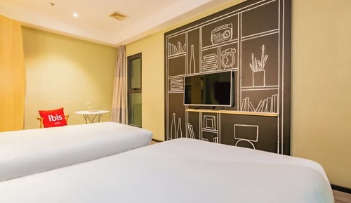 Habitación Confort con 1 cama doble o 2 individuales