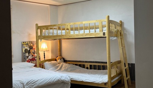 Habitación cuádruple Premier, no fumadores, vistas a la ciudad