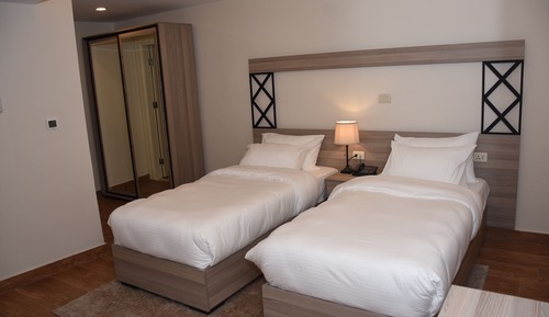 Habitación básica con 2 camas individuales, 2 camas individuales, vistas a la ciudad