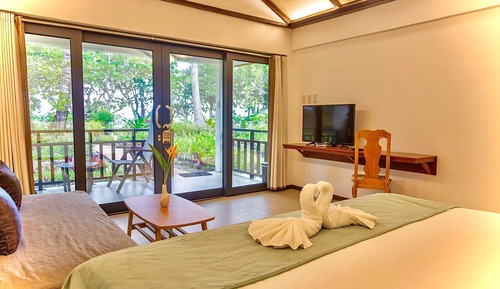 Suite romántica, balcón, vistas parciales al mar