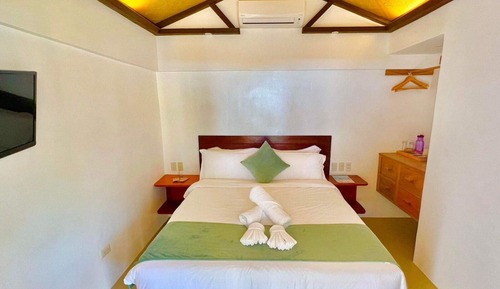 Habitación estándar, balcón, vistas parciales al mar