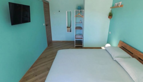 Habitación doble, 1 cama doble, baño compartido, vistas a la ciudad