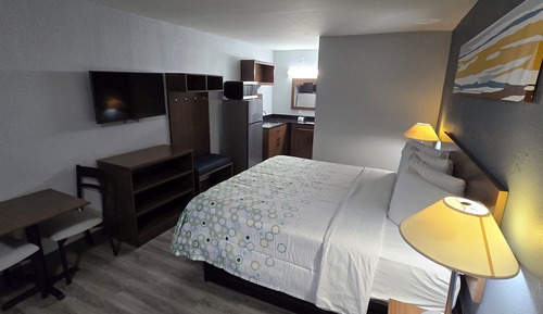 Estudio, 1 cama de matrimonio grande, no fumadores, cocina básica