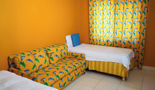 Apartamento familiar, vistas al jardín