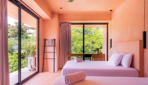 Habitación Deluxe doble, vistas a la piscina