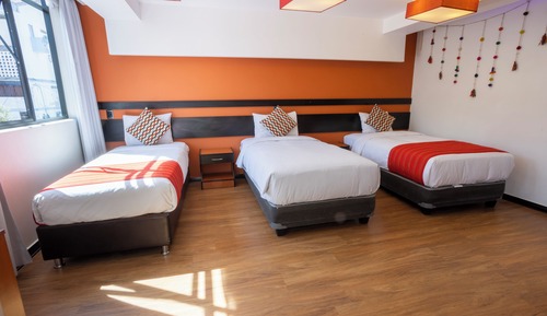 Habitación cuádruple estándar, no fumadores, baño privado