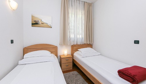 Apartamento (Two-Bedroom Apartment)