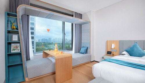 Deluxe King Room