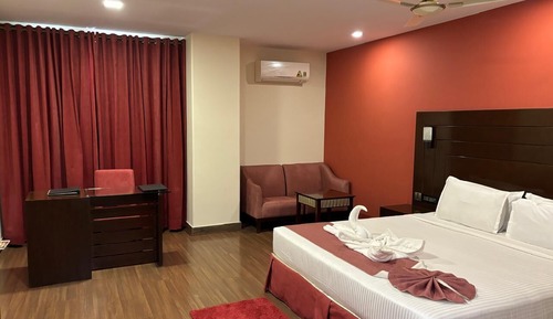 Deluxe Queen Room