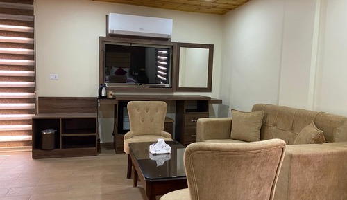 Habitación triple, vistas a la ciudad
