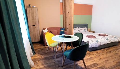 Estudio familiar, 1 cama de matrimonio con sofá cama, cocina básica