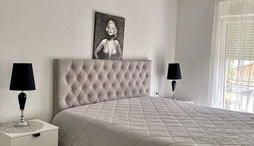 Apartamento (Classic One Bedroom Apartment)