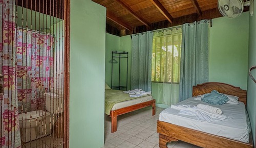 Habitación con 1 cama doble o 2 individuales, vistas a la montaña